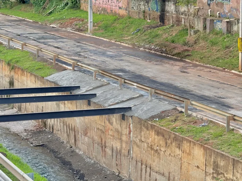 Especialista classifica como paliativo restringir caminhões na Marginal Botafogo 2 marginal botafogo