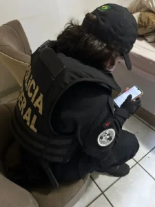 PF faz operação contra crimes de abuso sexual infantil na internet em Goiânia