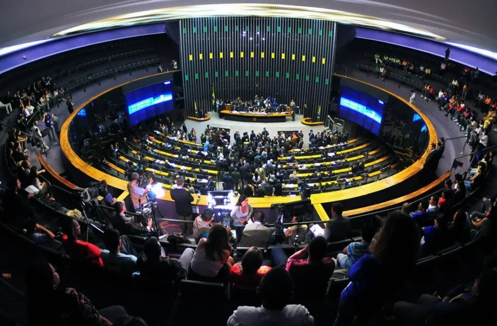 Câmara dos Deputados prepara novo concurso com salário de até R$ 30,8 mil 2 Câmara dos Deputados