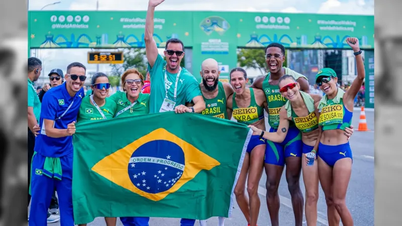 equipe brasileira comemora conquista do bronze