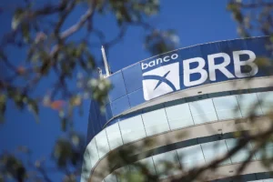 2025 04 10T143921Z 1 LYNXNPEL390SM RTROPTP 4 BANCO MASTER M A BANCO BRASILIA
