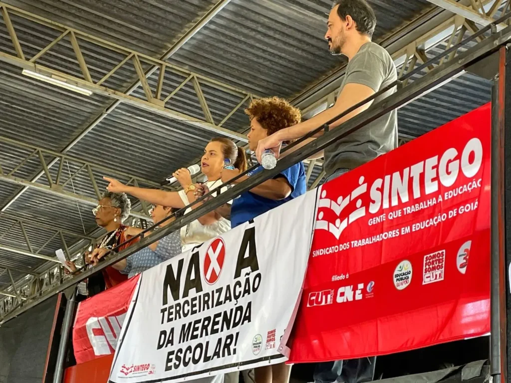 Servidores administrativos da Educação goiana denunciam salários abaixo do mínimo e pressionam prefeitura 2 educação