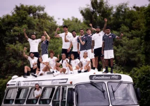 Corinthians lança uniformes 2026/27 inspirados na Invasão Corintiana de 1976