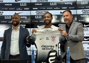 Fifa pune Corinthians por dívida na contratação de Martínez