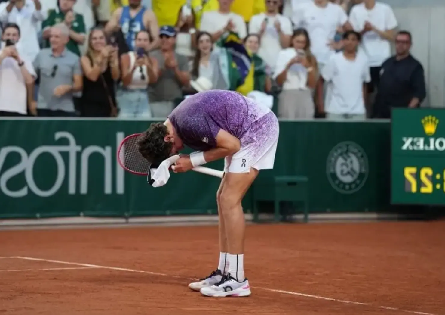 João Fonseca vence Djokovic em virada histórica e avança às oitavas de Roland Garros