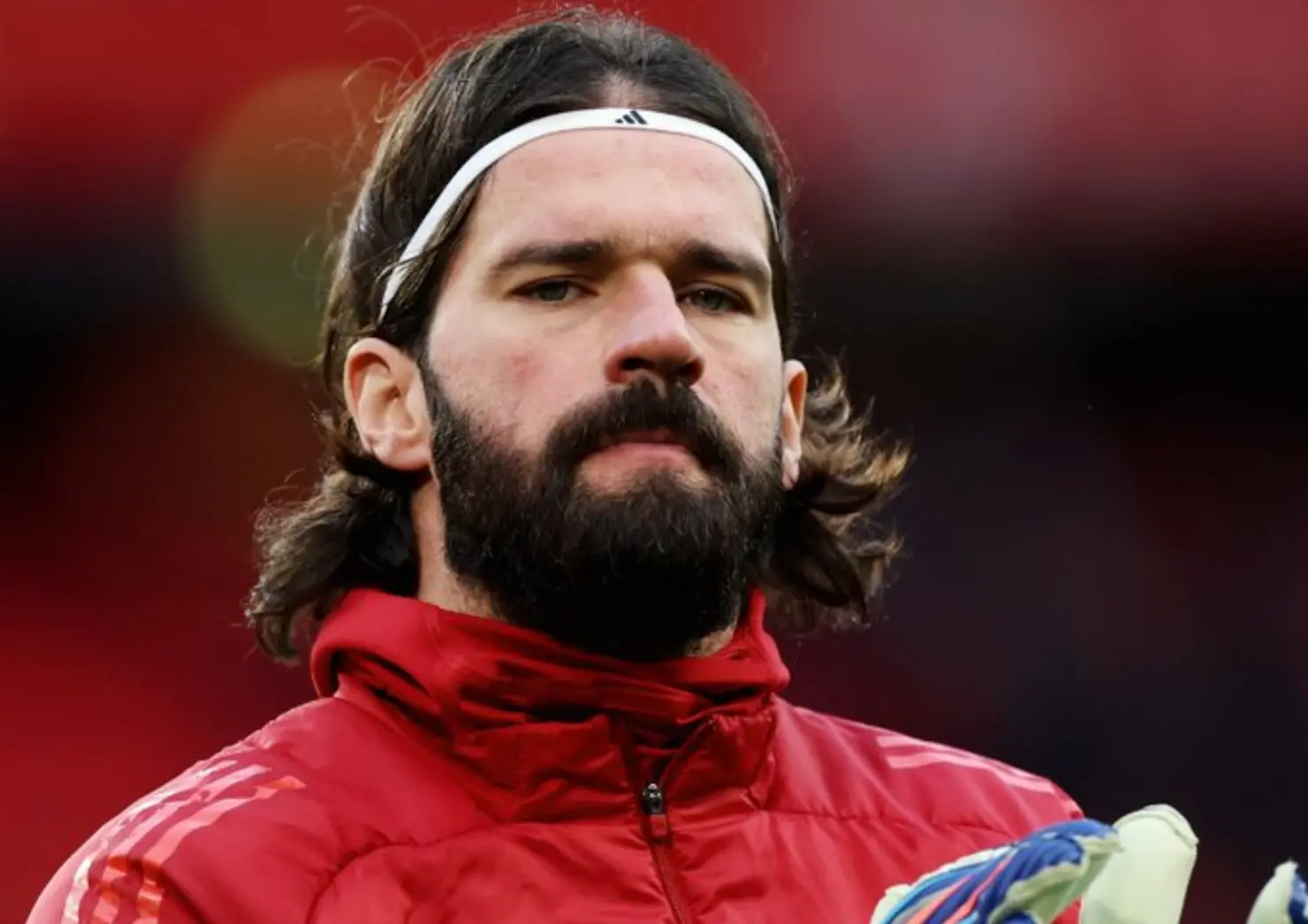 Alisson segue fora no Liverpool antes de convocação da Seleção