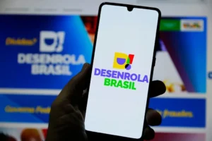 Senado aprova Programa Desenrola Brasil e teto de juros para rotativo do cartao shutterstock 2337951037 1024x683 1