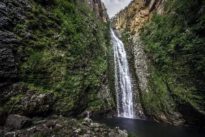 Cachoeira na Chapada dos Veadeiros terá área exclusiva para nudismo