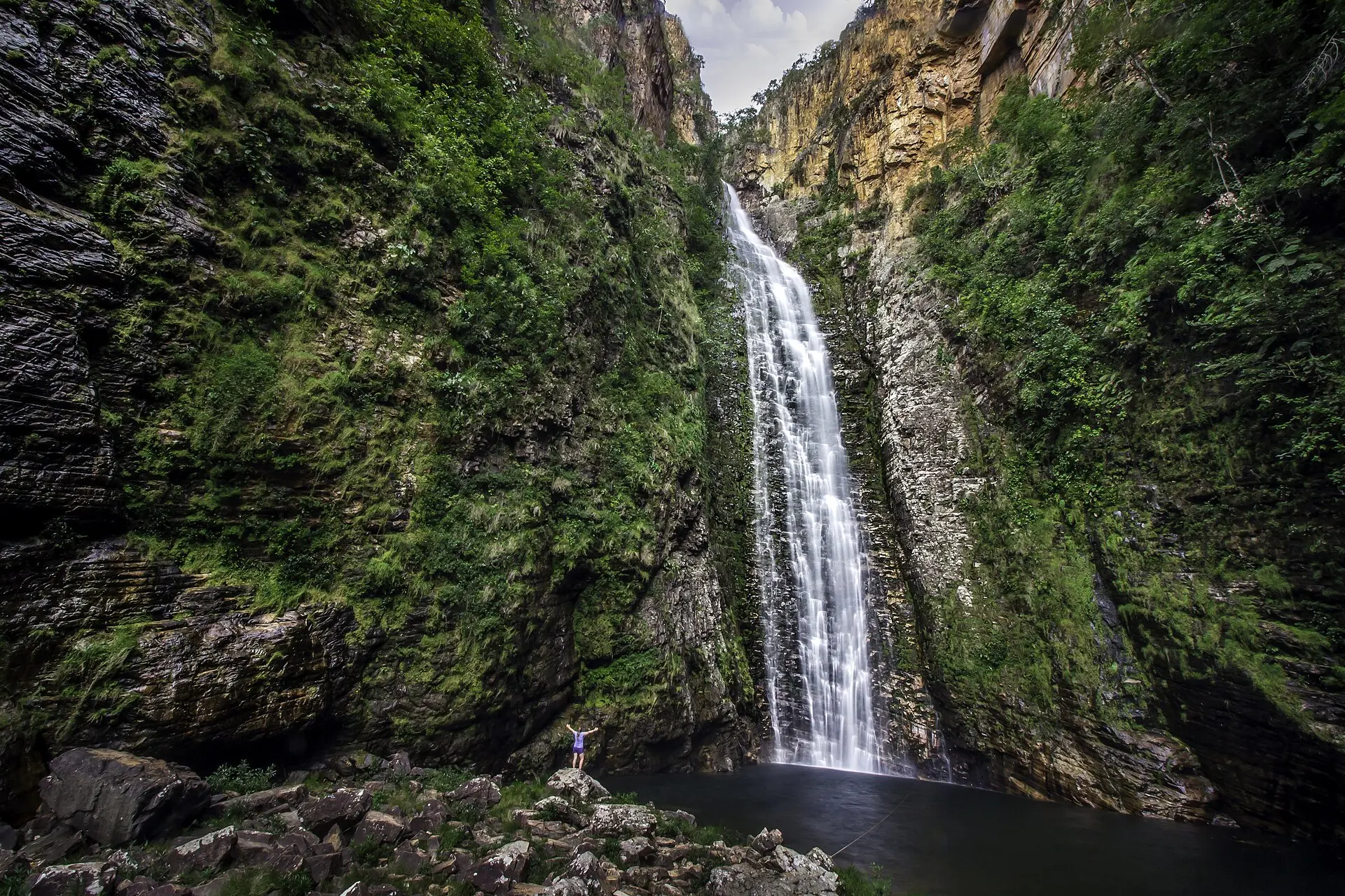 Cachoeira na Chapada dos Veadeiros terá área exclusiva para nudismo