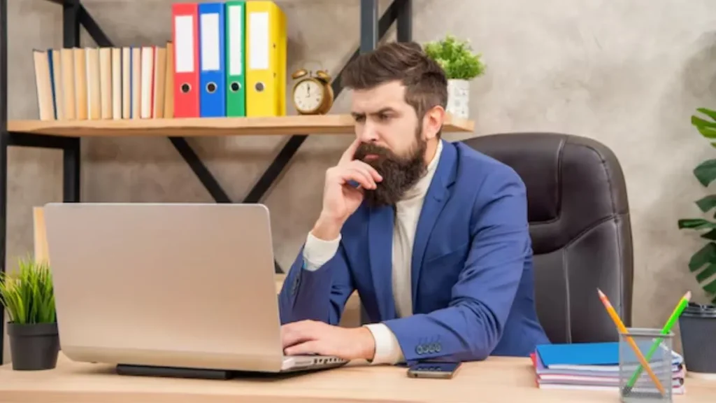 Como proteger a visão para quem passa horas no computador