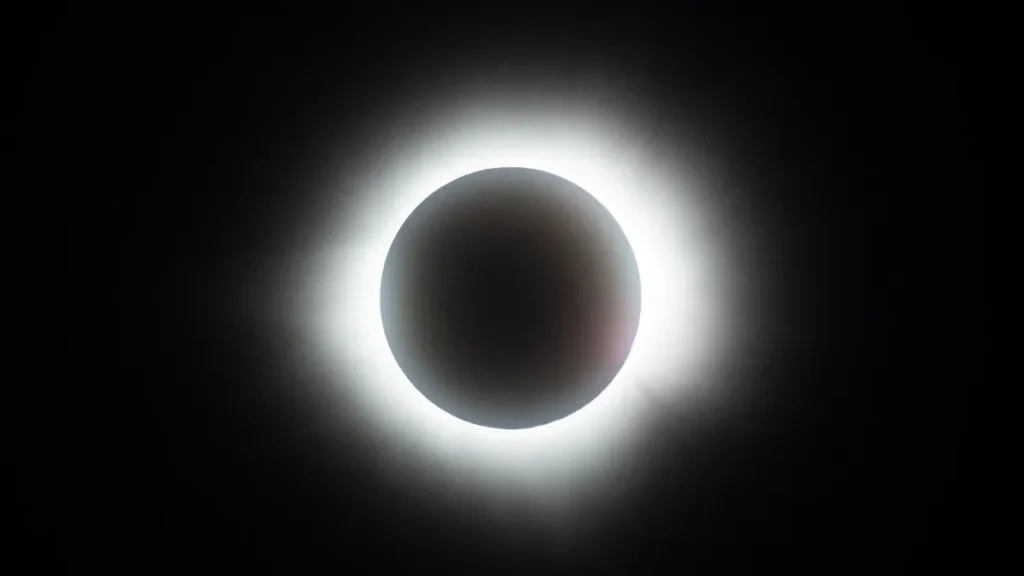 Eclipse solar vai provocar até 6 minutos de escuridão total; veja quando acontece