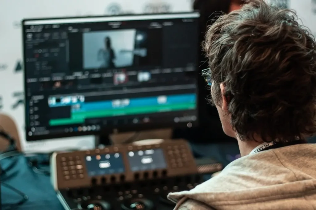 10 maneiras de aumentar a renda sem precisar mudar de profissão 2 editor de video