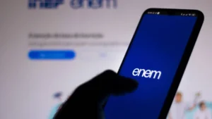 R$ 864 por dia? Saiba como se inscrever para ser um certificador do Enem