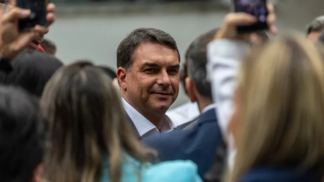 Polícia do Senado apura suposto plano de atentado contra Flávio Bolsonaro 2 flavio bolsonaro foto antonio lacerda efe