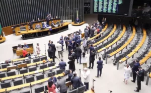 Câmara pode votar nesta semana projetos que ampliam direitos de pessoas com TDAH, dislexia e epilepsia