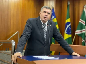 família