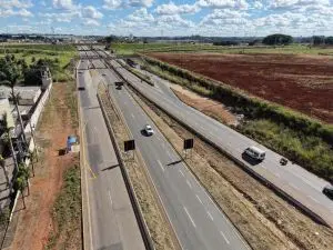 Rodovia em Goiás passa a ter novo limite de velocidade; saiba qual é