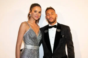 Bruna Marquezine relembra namoro com Neymar e diz que viveu relação “muito difícil”