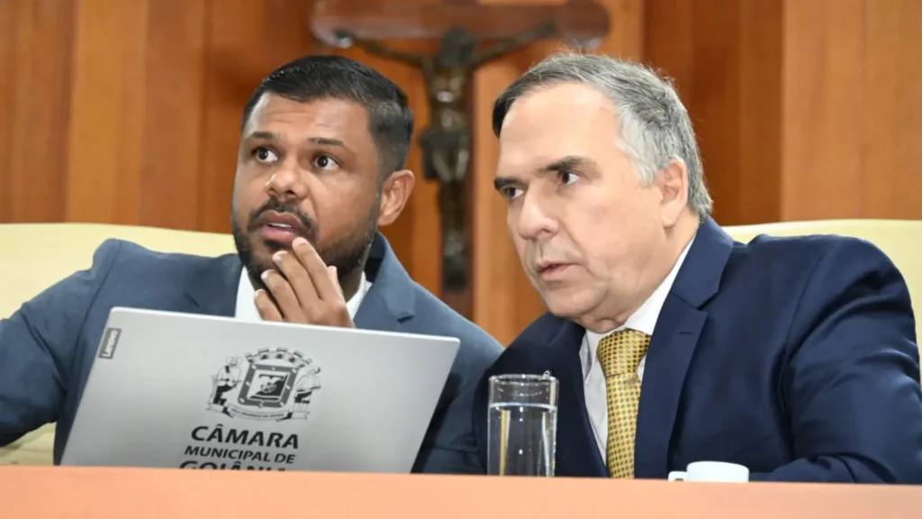 Morar no Centro vira novo capítulo da queda de braço entre Mabel e Câmara