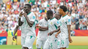 Senegal goleia o Iraque e mantém vivo o sonho de classificação na Copa do Mundo