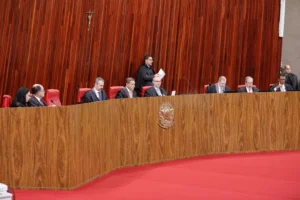 IA mais sofisticada desafia regras do TSE para eleições de 2026