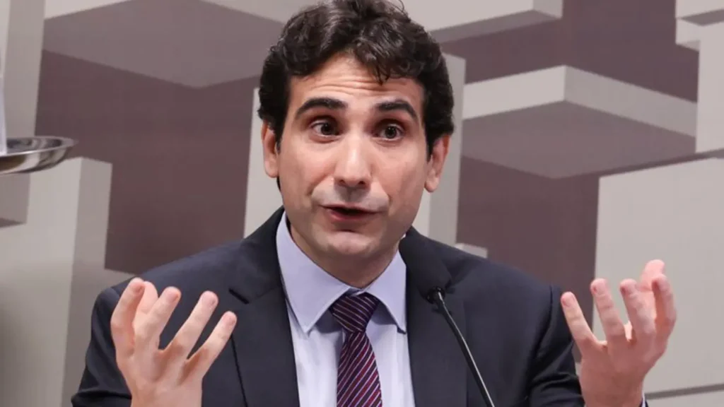 CCJ do Senado aprova PEC que confere autonomia financeira ao Banco Central