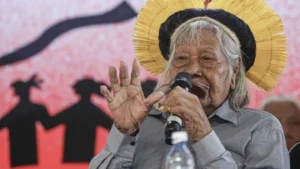 Cacique Raoni é internado em estado grave na UTI