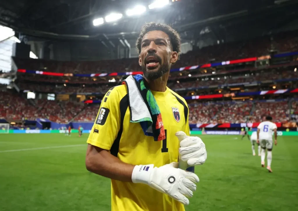 Aos 40 anos, Vozinha brilha contra a Espanha e vira destaque de Cabo Verde na Copa do Mundo