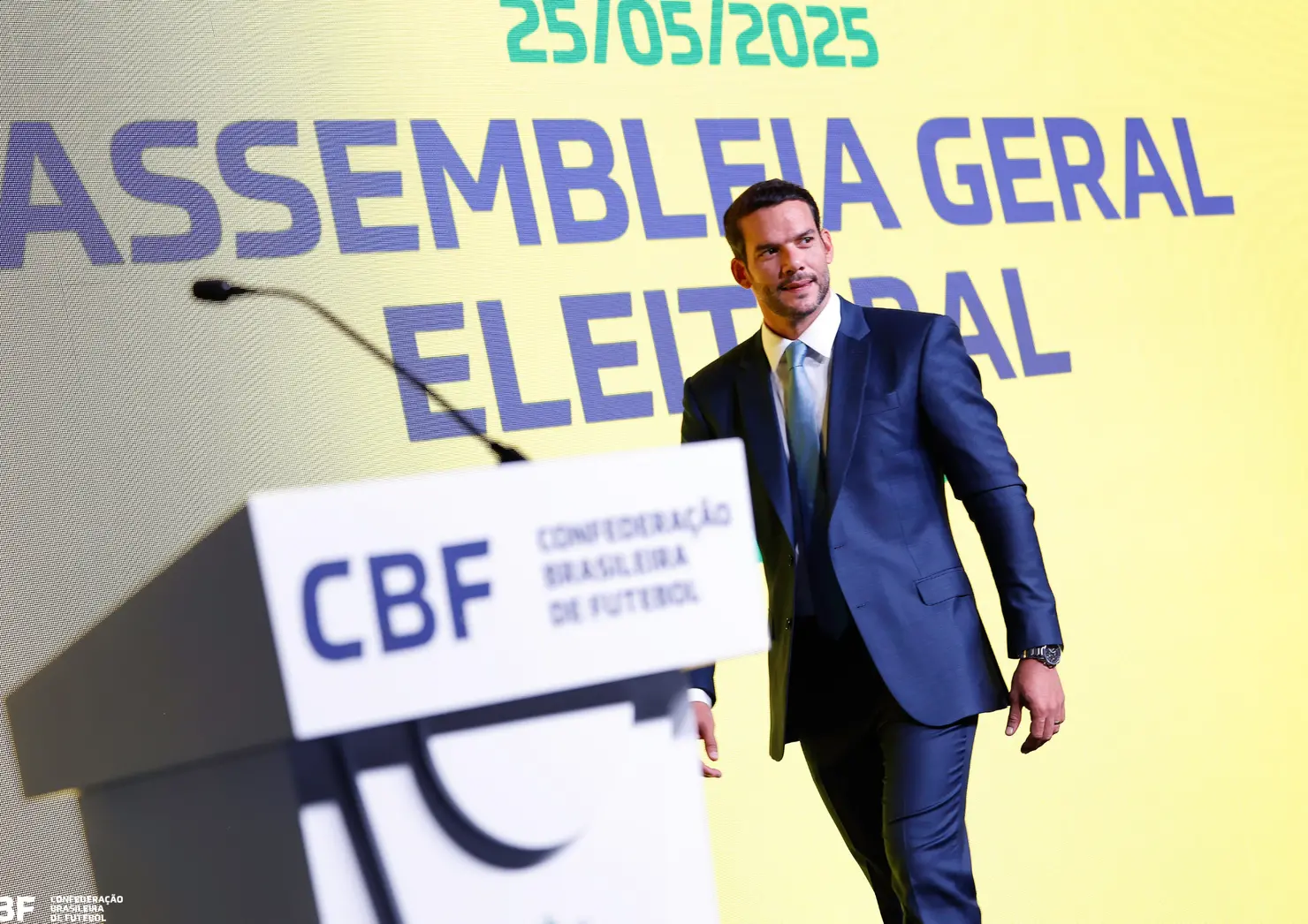 Presidente da CBF é alvo de acusações sobre uso da estrutura da entidade em viagens aos Estados Unidos