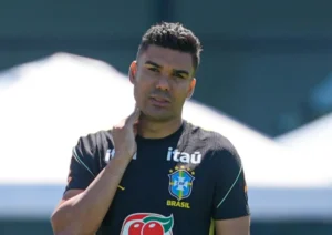 Casemiro aparece entre os jogadores mais lentos da Copa do Mundo, aponta estudo da Fifa