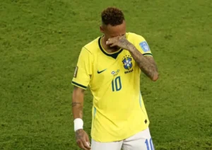 Neymar retorna