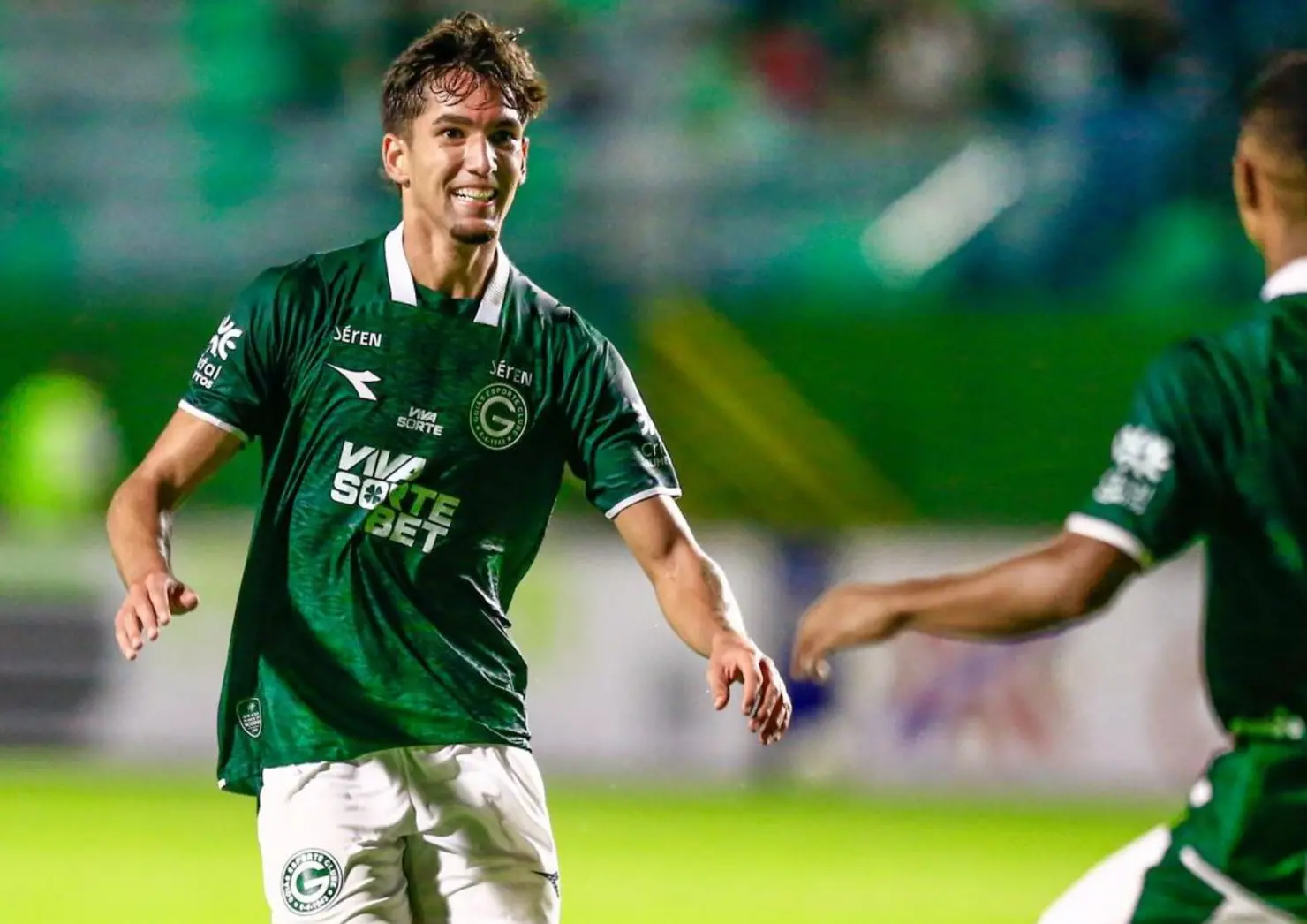 Goiás confirma lesão de Lucas Rodrigues, que deve ficar mais de 1 mês fora