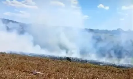 Avião de pequeno porte cai e explode em zona rural de Nerópolis