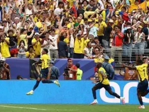 Equador surpreende, vira sobre a Alemanha e segue vivo na Copa