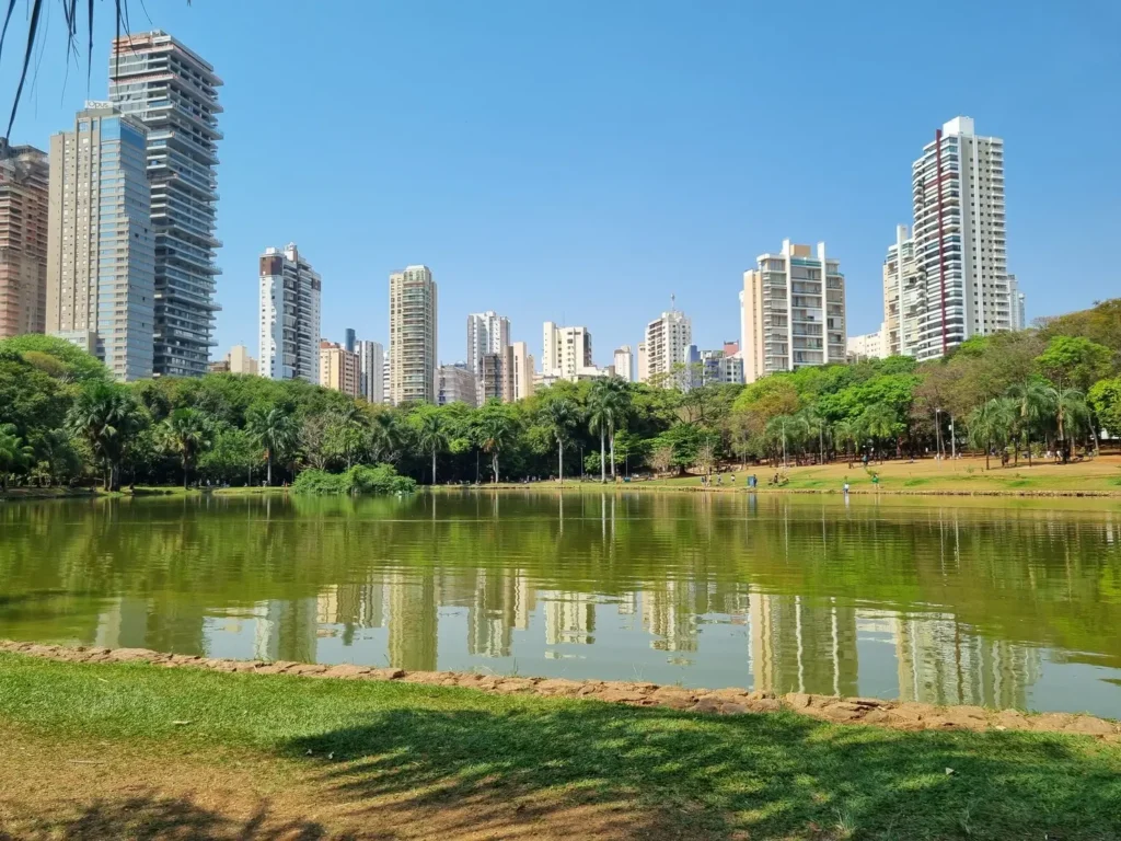 Prepare o casaco e a garrafinha: Goiânia terá manhã de 14°C e tarde com 30°C nesta quarta (01)