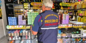 Procon Goiás apreende quase 650 produtos vencidos em fiscalização em Alexânia