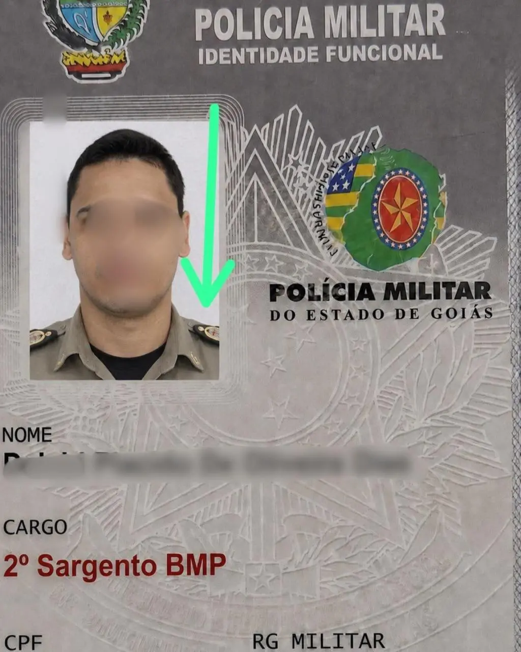 Suspeito de se passar por policial militar é preso após tentar fugir de abordagem, em Aparecida 3 Homem portava identificação de PM. (Imagem: Divulgação/Polícia Militar)