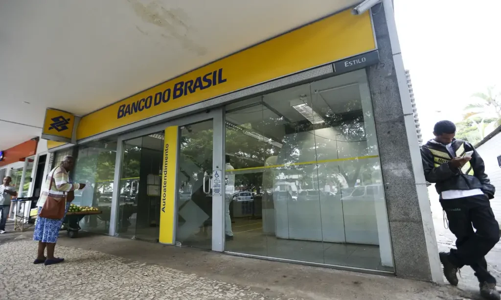 Bancos terão horário de atendimento reduzido em todo o país; veja como fica o atendimento