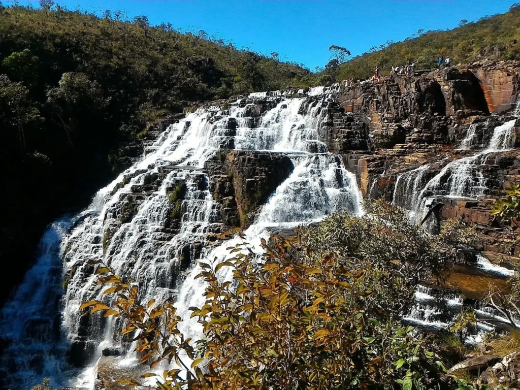 10 lugares impressionantes em Goiás que parecem cenários de filme 2 catarata dos couros