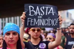 Comissão aprova projeto que garante divórcio de vítima de feminicídio após a morte