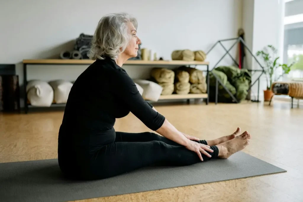 Como fortalecer os ossos após a menopausa