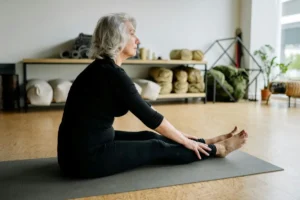 Como fortalecer os ossos após a menopausa