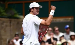 João Fonseca estreia com vitória convincente e avança à segunda rodada de Wimbledon