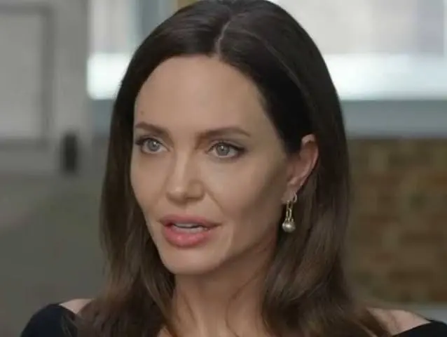 Angelina Jolie afirma que sente o tempo se esgotar e espera a morte