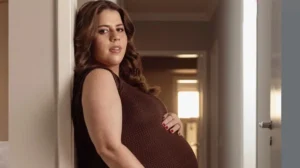 Tati Machado anuncia gravidez ao vivo no Mais Você e comemora nova fase