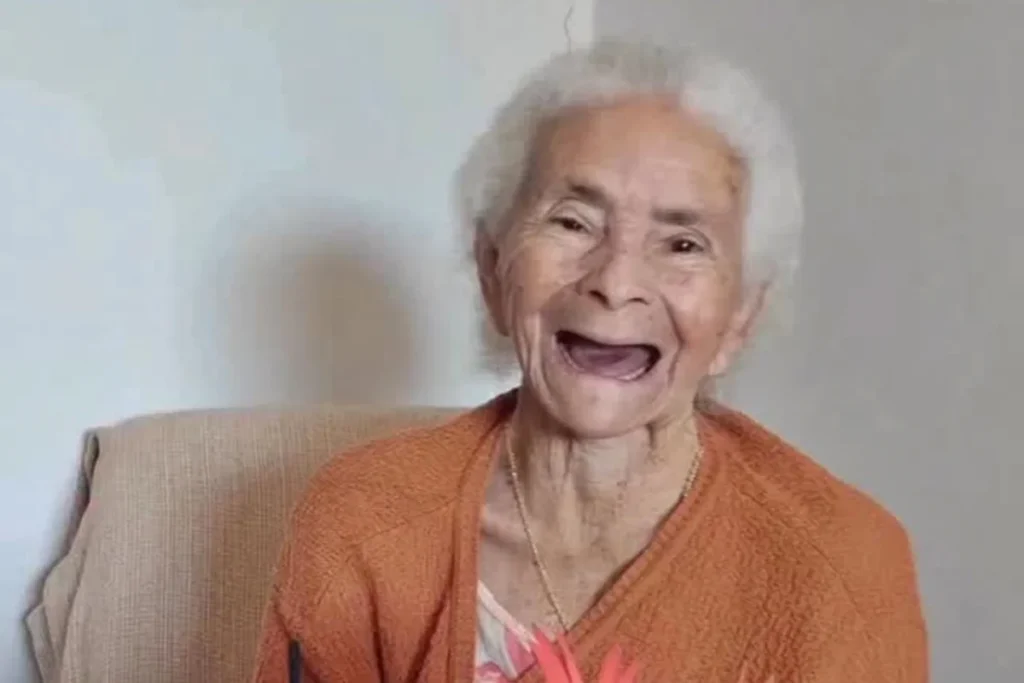 Vovó Valdeci, fenômeno das redes sociais, morre aos 88 anos 4 vovo valdeci 2