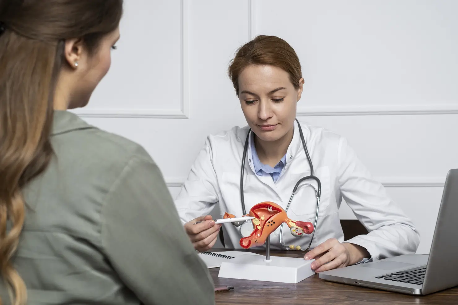 Endometriose está associada a maior risco de alguns tipos de câncer de ovário