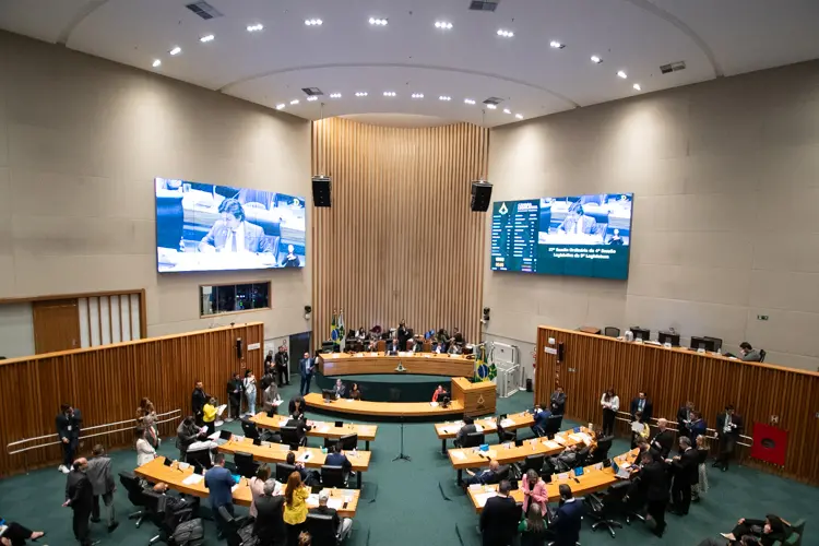 CLDF aprova LDO de 2027 com orçamento de R$ 75 bilhões e previsão de déficit fiscal