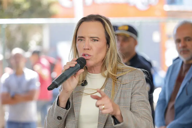 “Michelle fica no PL”, diz Celina após conversa e descarta saída da ex-primeira-dama