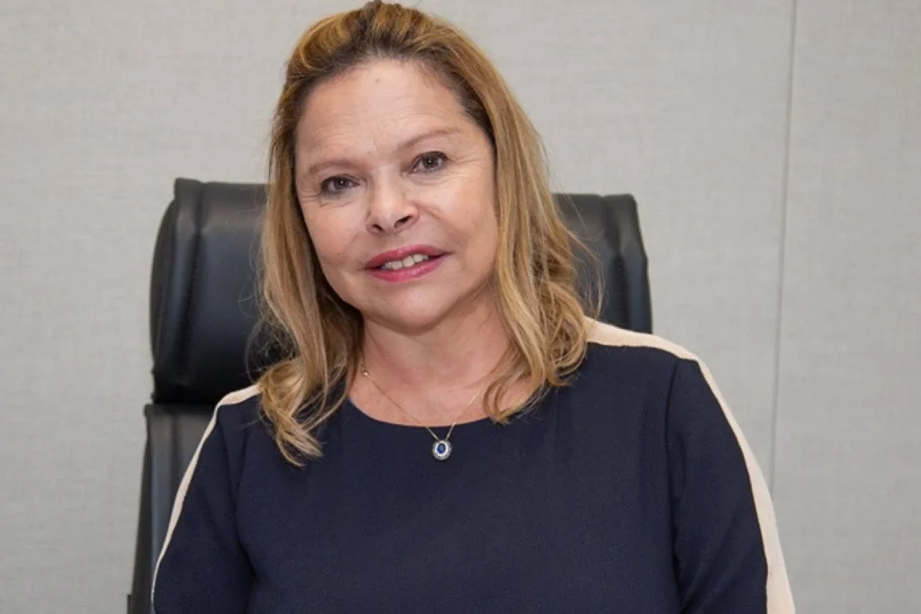 Lula nomeia Selma Sauerbronn para vaga de desembargadora do TJDFT